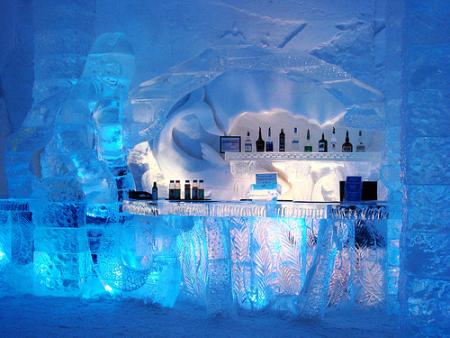 Toute la magie des hôtels de glace !