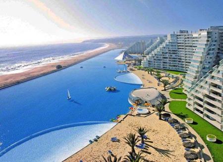 La plus grande piscine du monde !