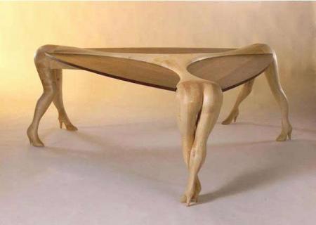Superbe table en bois très accueillante !