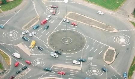 Le giratoire le plus complexe du monde !