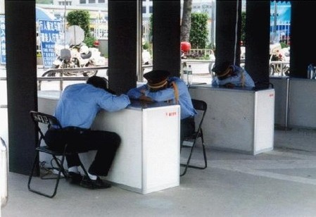 Toujours fidèles aux postes !