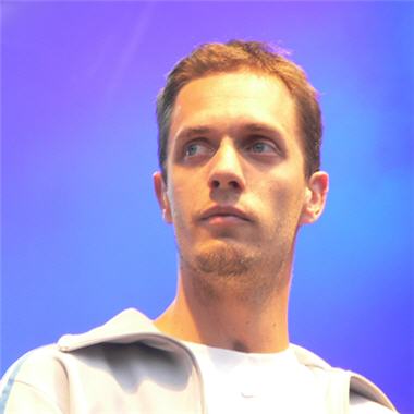 Découvrez l'hymne de l'équipe de France pour l'Euro, slammé par Grand Corps Malade !