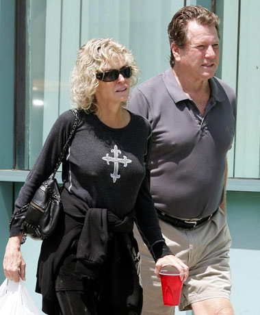 Farrah Fawcett veut parler du cancer !