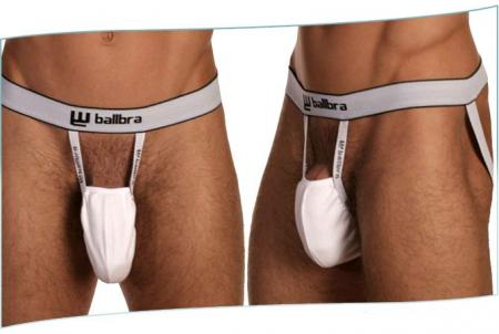 Après les Wonderbra, voici les Ballbra !
