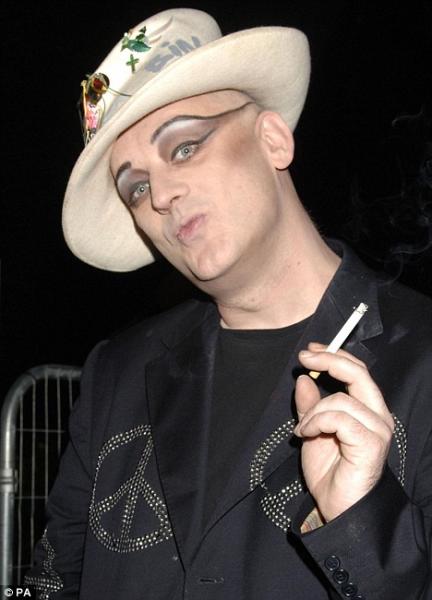 Boy George accusé d'avoir battu et enchaîné un escort boy !